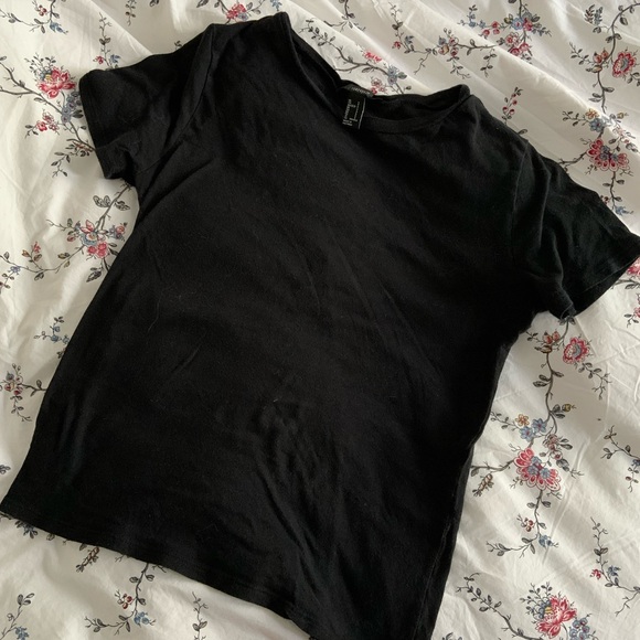 Black T-Shirt - Picture 1 of 1